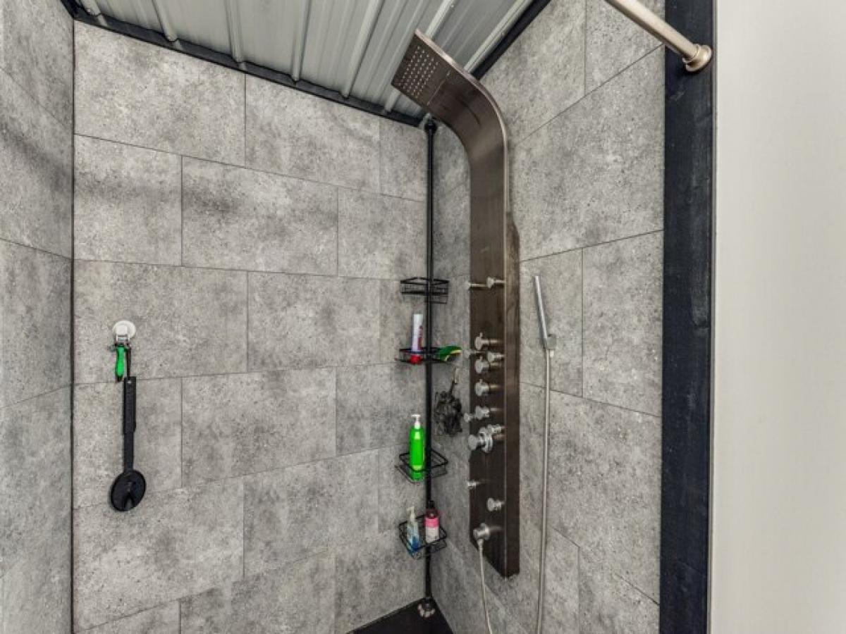 Picture of Home For Sale in Bandera, Texas, United States