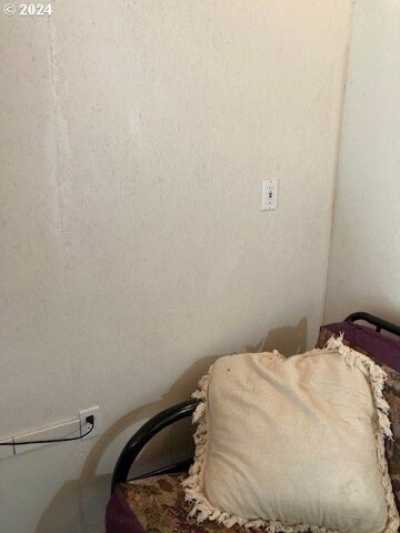 Home For Sale in Weston, Oregon