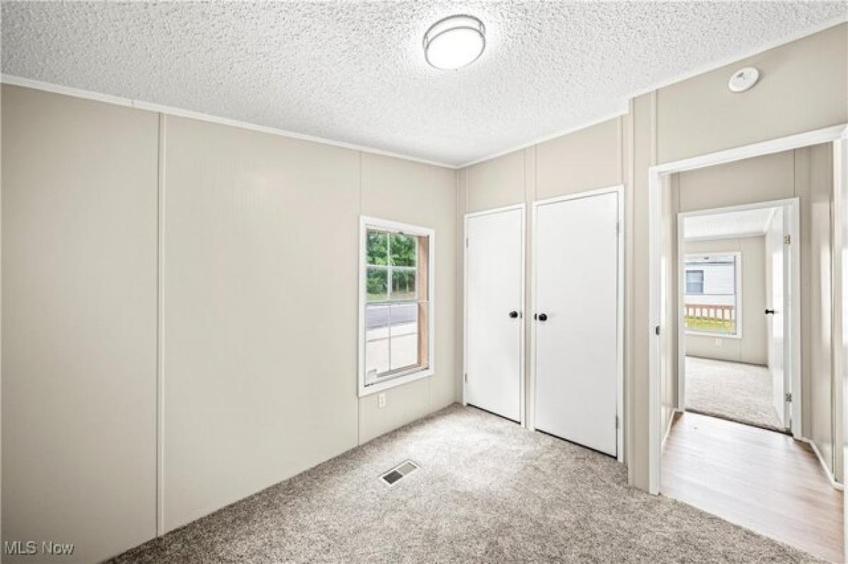 Picture of Home For Sale in Kirtland, Ohio, United States