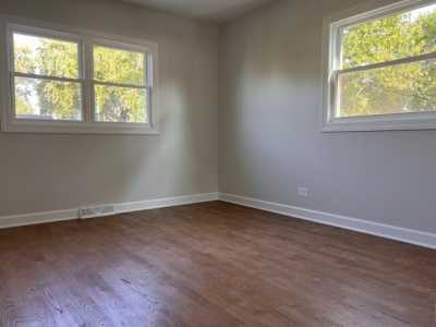 Home For Rent in Darien, Illinois