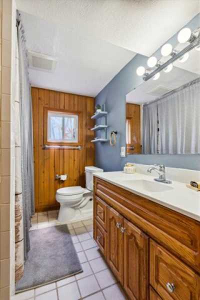 Home For Sale in Pinckney, Michigan