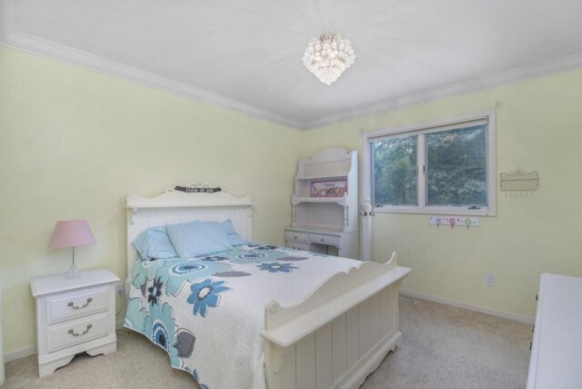 Picture of Home For Sale in Paw Paw, Michigan, United States