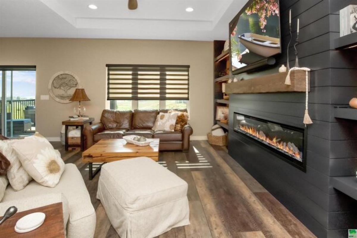 Picture of Home For Sale in Sioux City, Iowa, United States