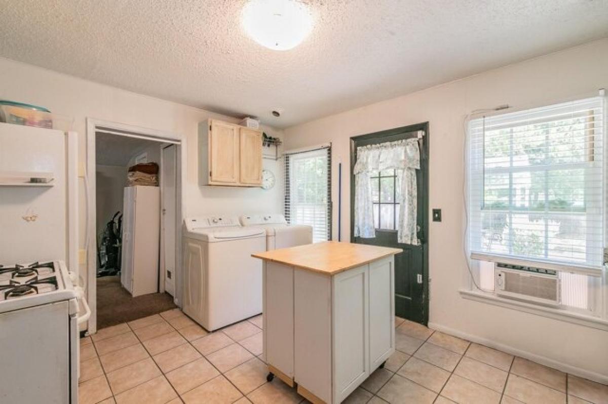 Picture of Home For Sale in White Settlement, Texas, United States