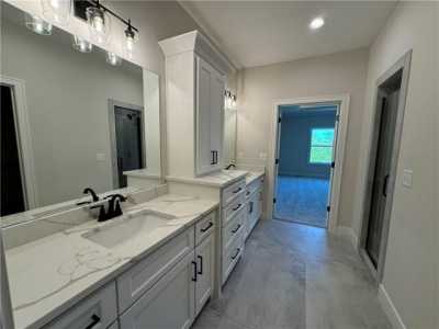 Home For Sale in Lenexa, Kansas