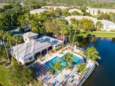Home For Rent in Royal Palm Beach, Florida