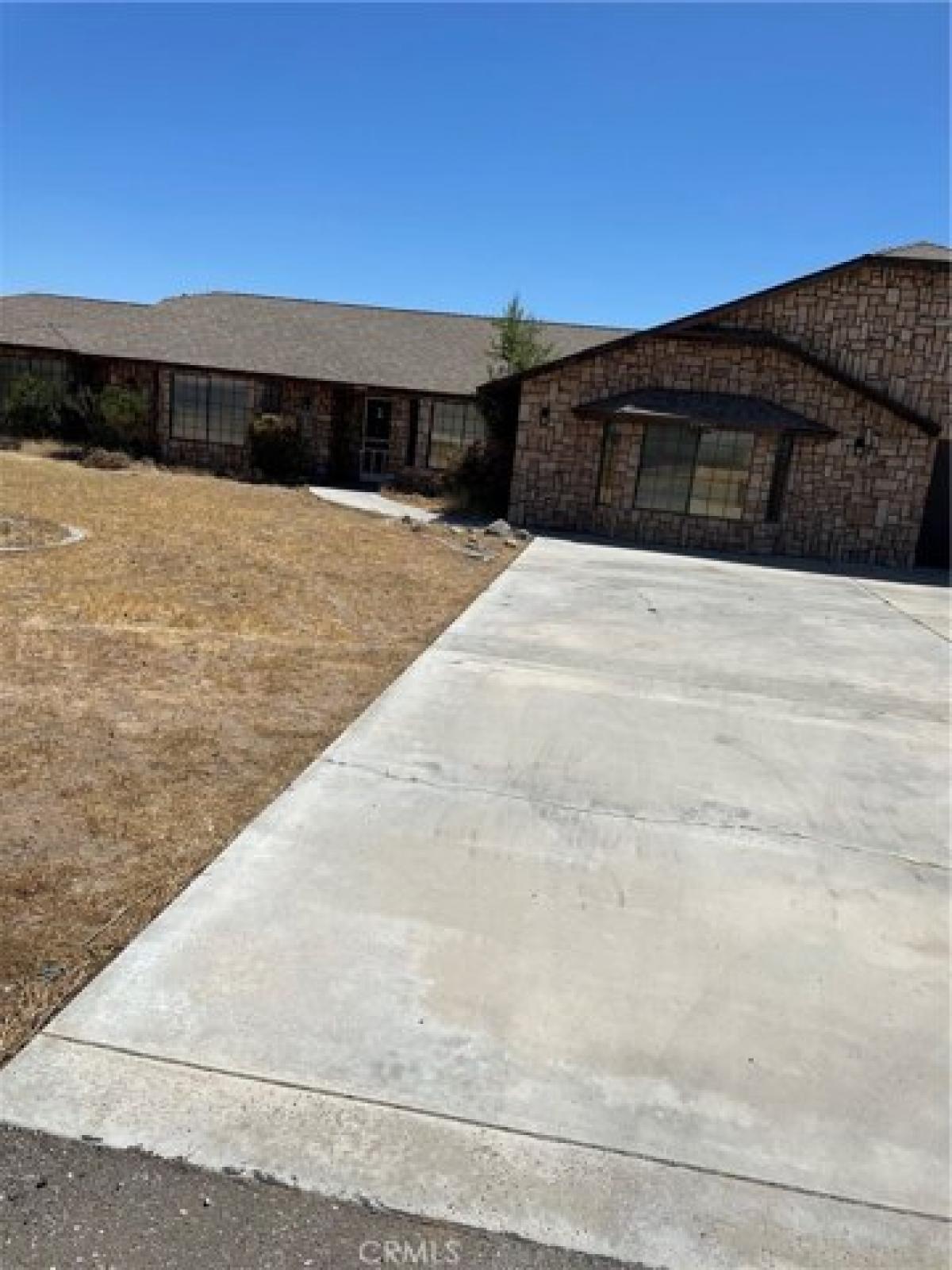 Picture of Home For Rent in Apple Valley, California, United States