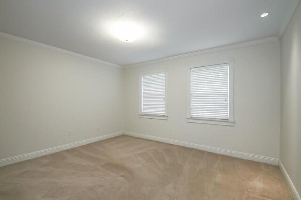 Picture of Home For Sale in River Ridge, Louisiana, United States