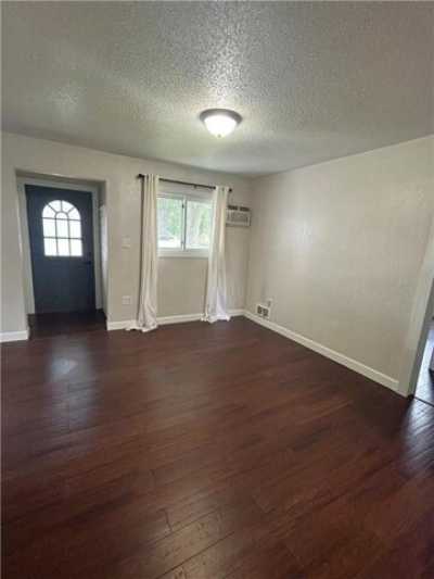 Home For Sale in Glencoe, Minnesota