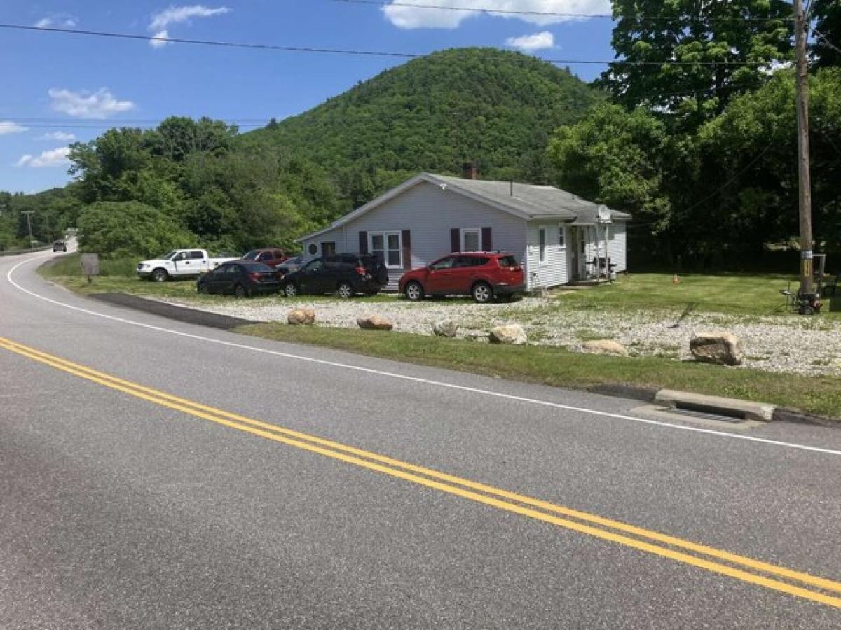 Picture of Home For Sale in Salisbury, Connecticut, United States