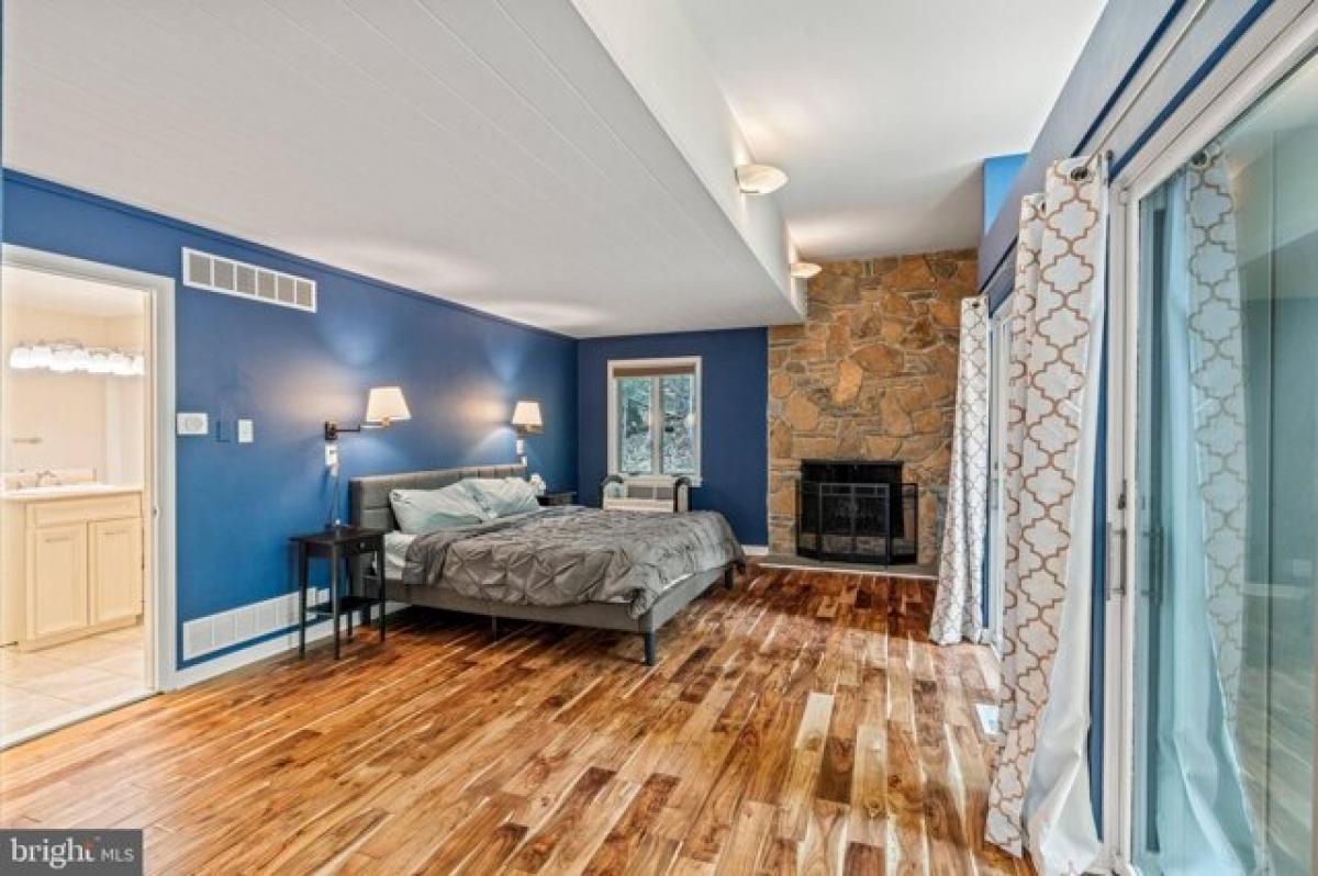 Picture of Home For Sale in Cherry Hill, New Jersey, United States