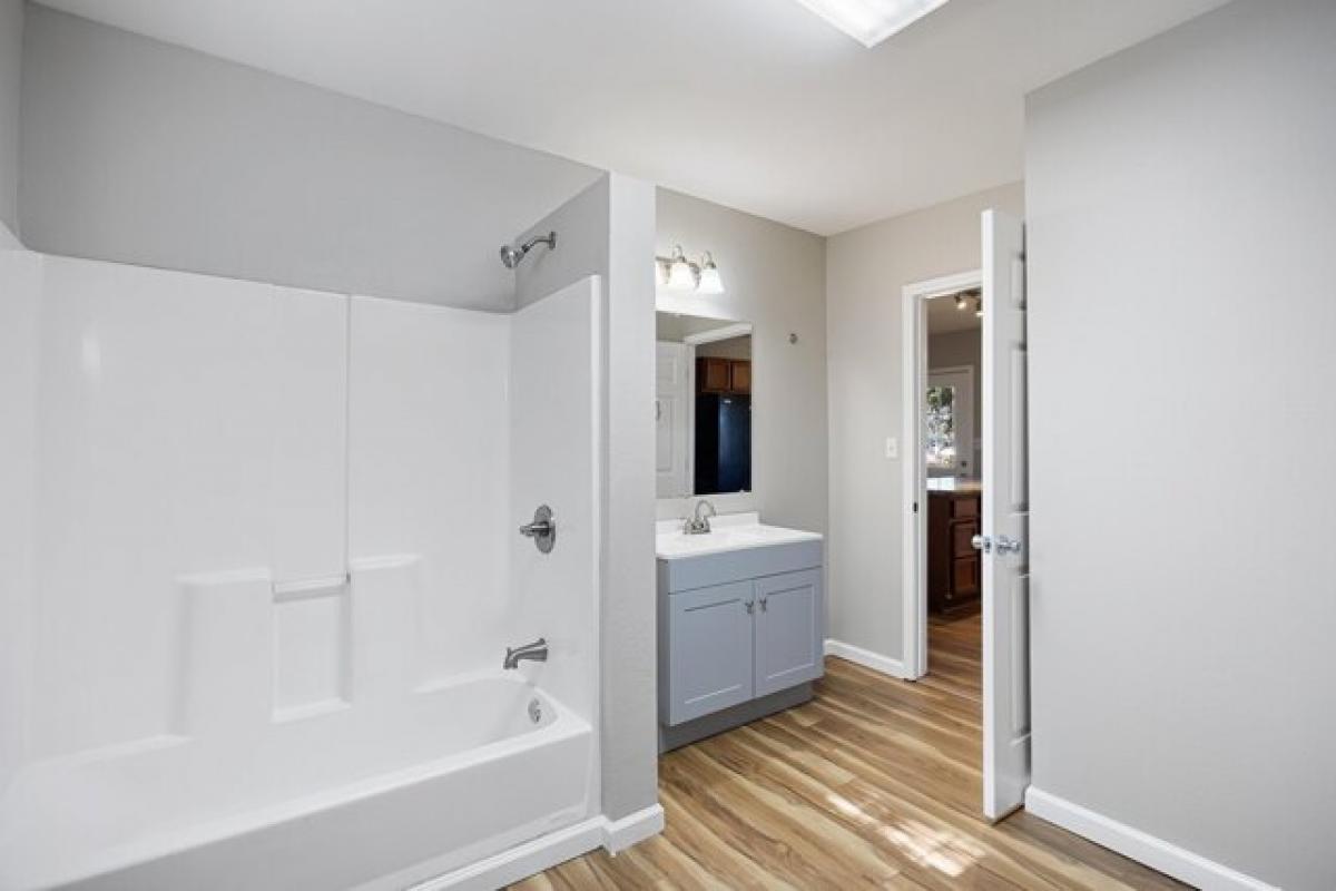 Picture of Home For Sale in Russellville, Arkansas, United States