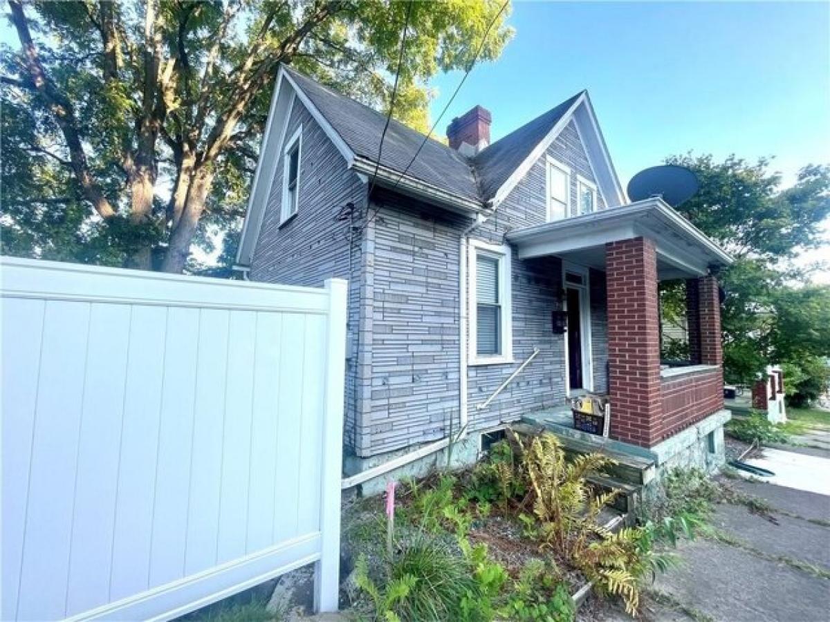 Picture of Home For Sale in Greensburg, Pennsylvania, United States