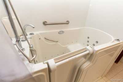 Home For Sale in Grosse Ile, Michigan