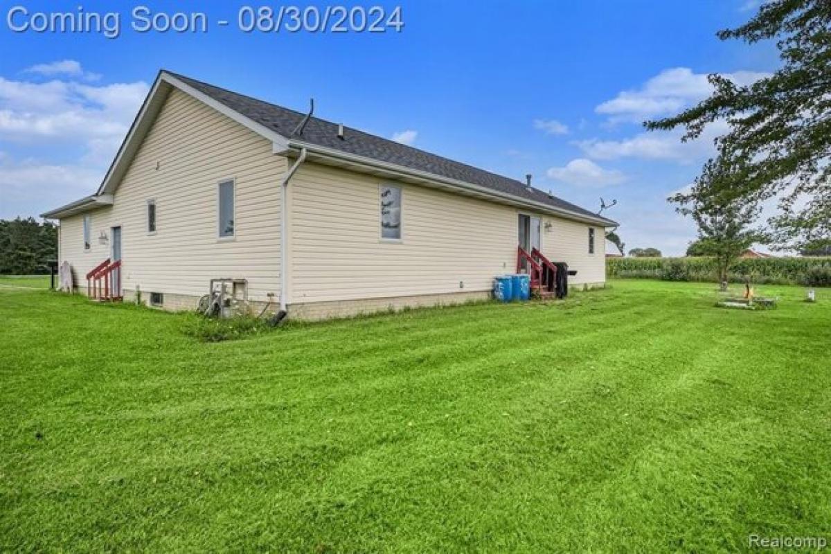 Picture of Home For Sale in Vernon, Michigan, United States