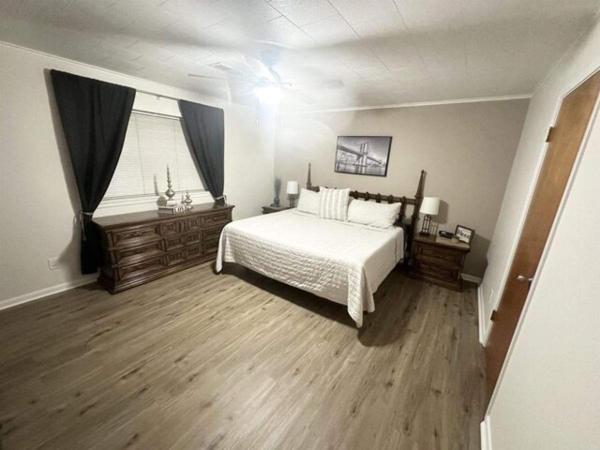 Picture of Home For Sale in Crossett, Arkansas, United States