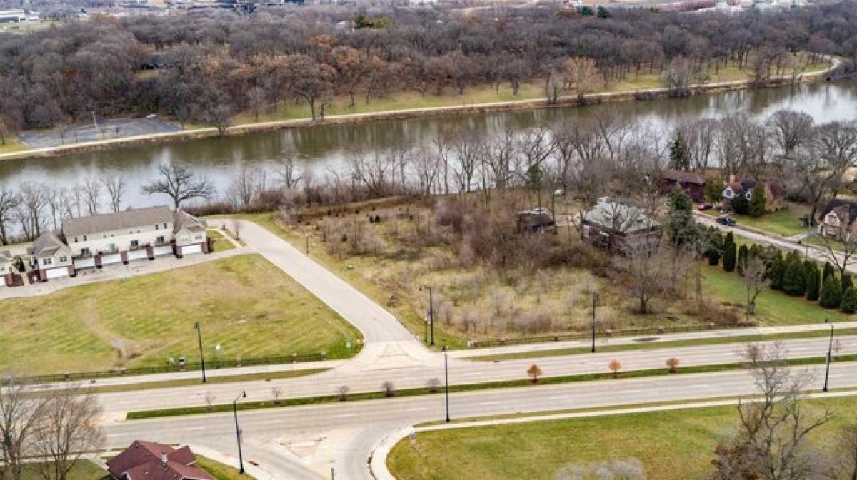 Picture of Residential Land For Sale in Rockford, Illinois, United States