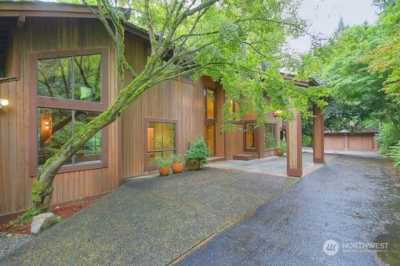 Home For Rent in Bellevue, Washington
