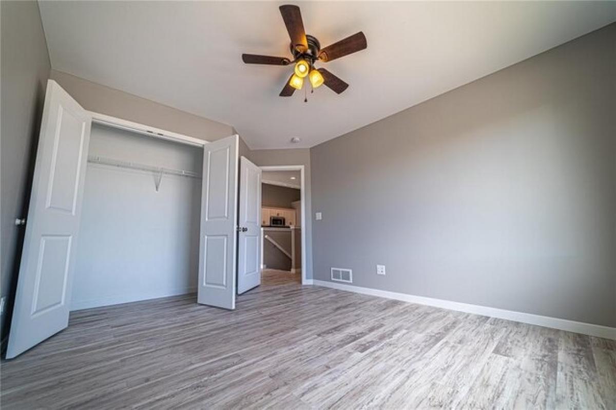 Picture of Home For Sale in Fairfax, Iowa, United States