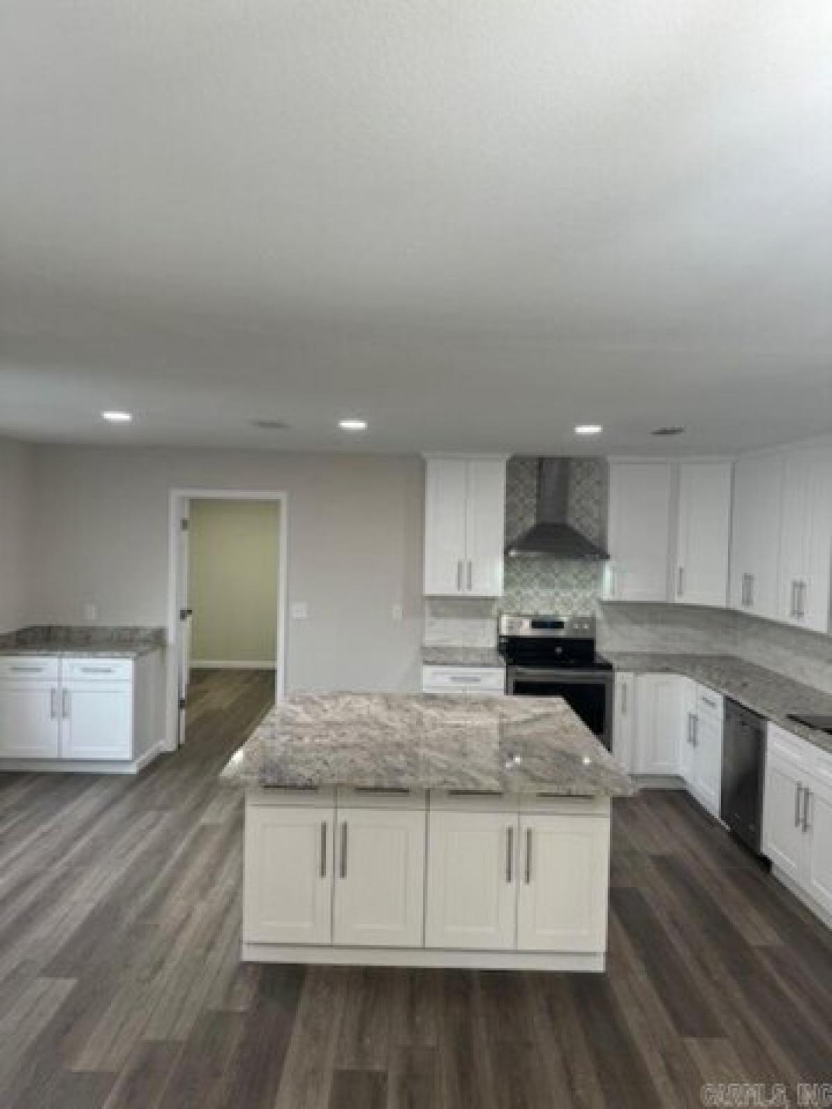 Picture of Home For Sale in White Hall, Arkansas, United States