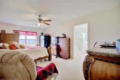 Home For Sale in Frostproof, Florida