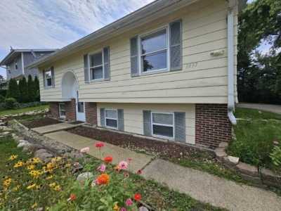 Home For Rent in Mundelein, Illinois