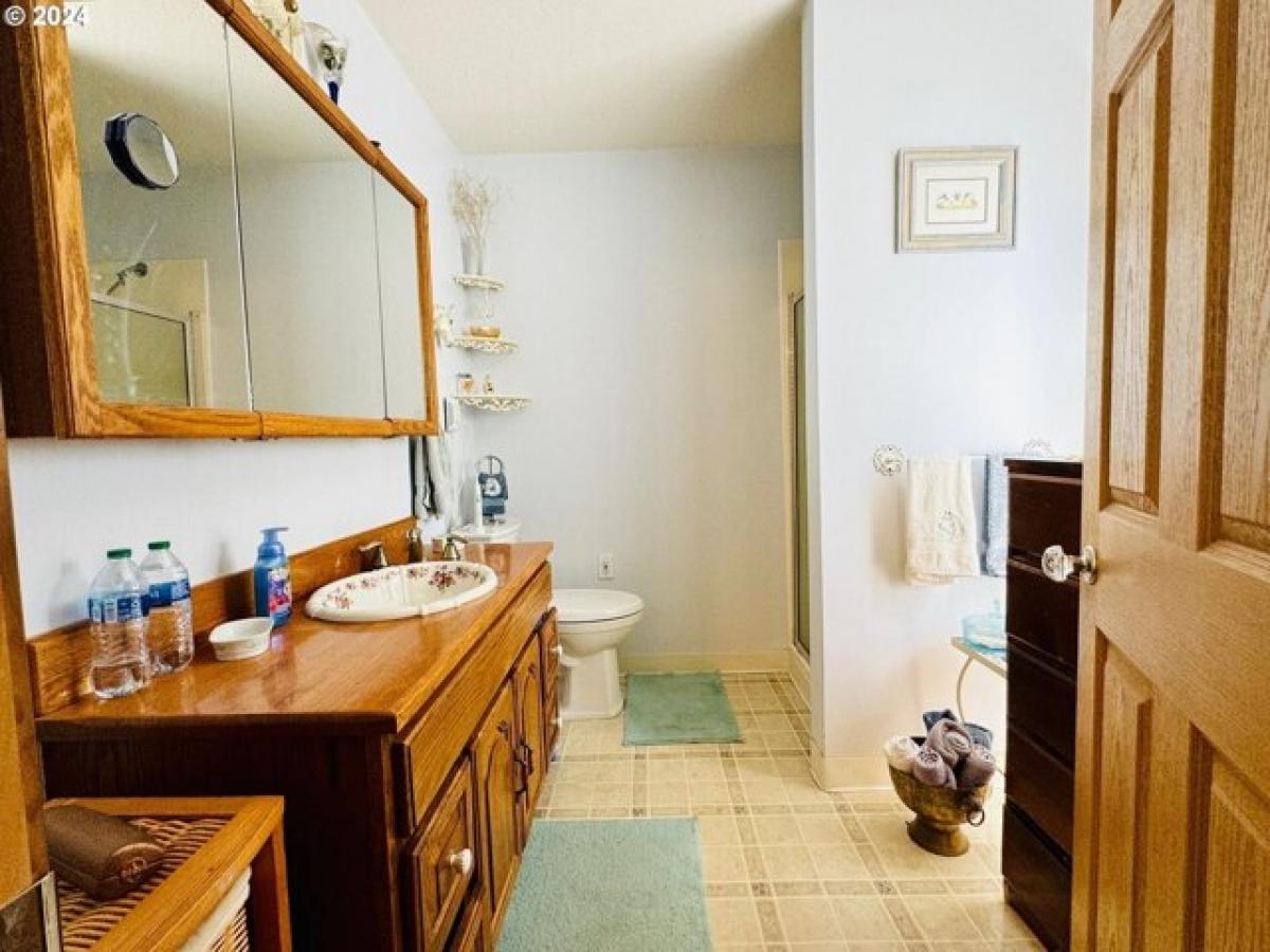 Picture of Home For Sale in Elgin, Oregon, United States