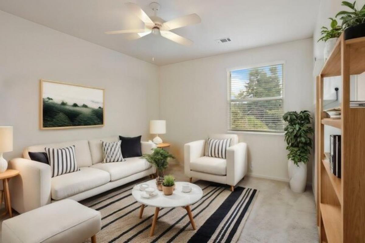 Picture of Home For Sale in Lodi, California, United States