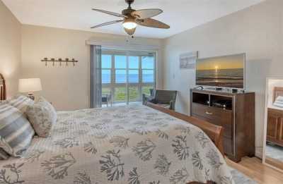 Home For Sale in Longboat Key, Florida