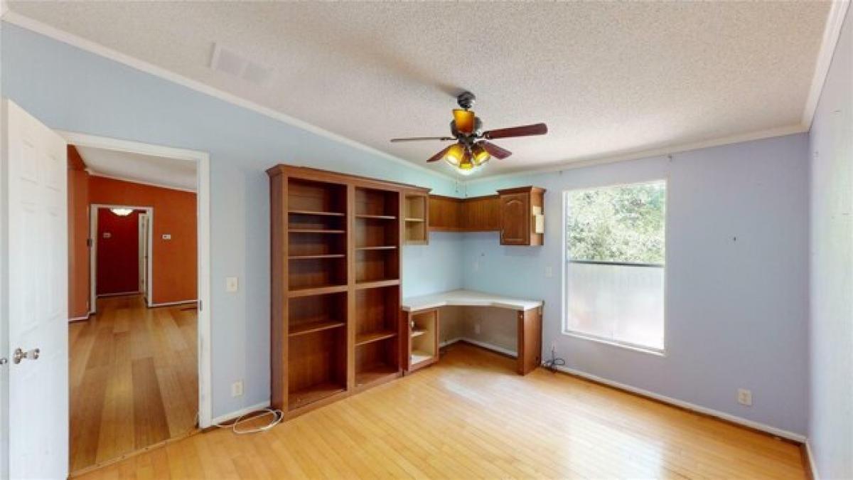 Picture of Home For Sale in Springtown, Texas, United States