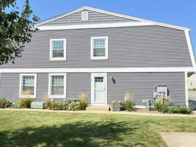 Home For Rent in Vernon Hills, Illinois