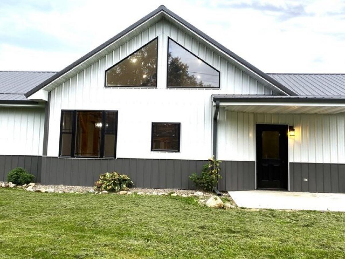 Picture of Home For Sale in La Plata, Missouri, United States