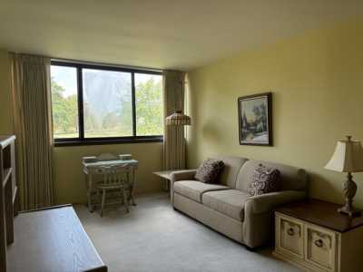 Home For Sale in Schaumburg, Illinois