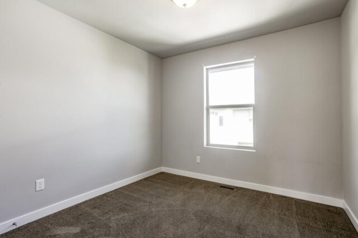 Picture of Home For Sale in Midvale, Utah, United States