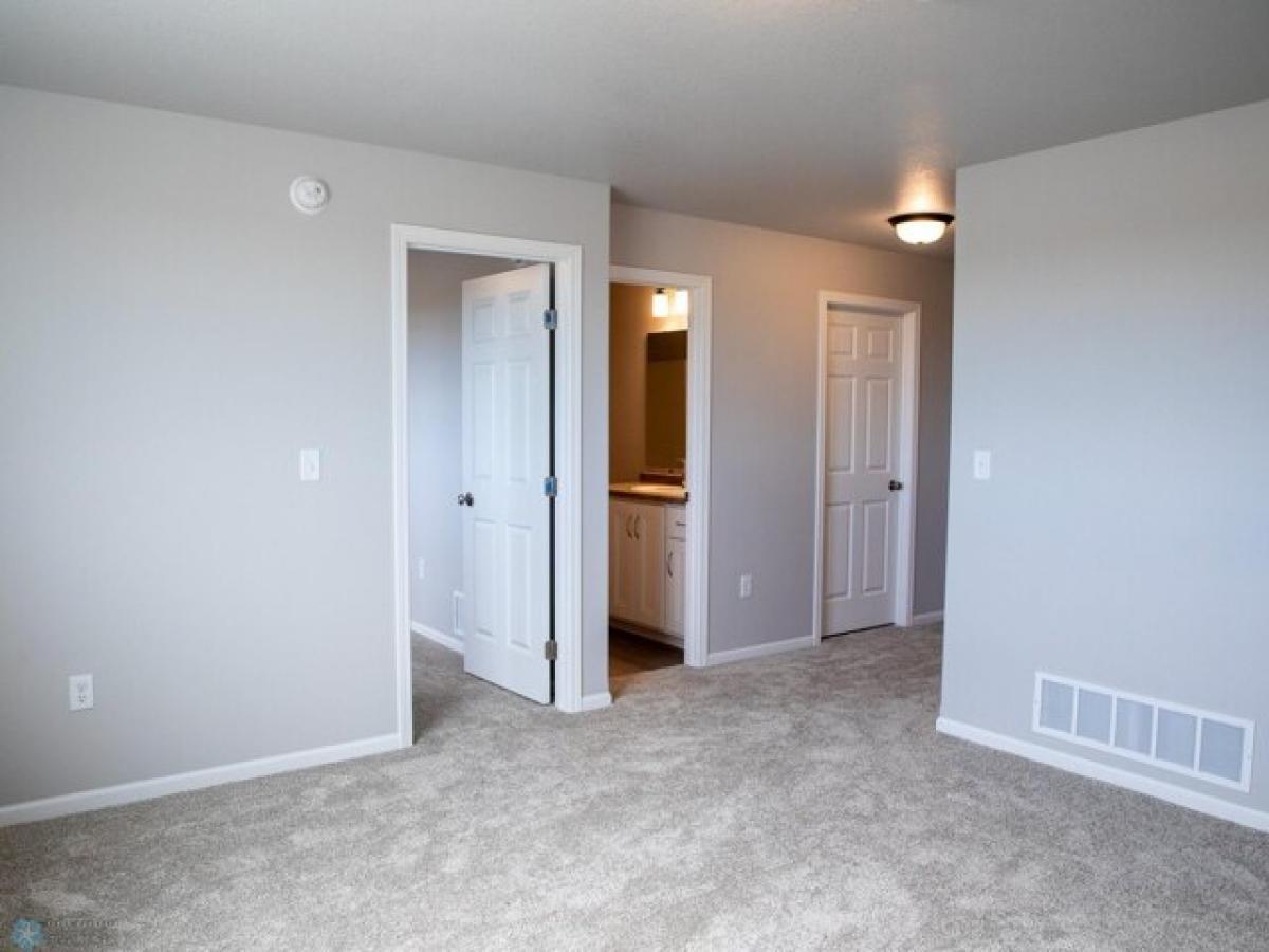 Picture of Home For Sale in Horace, North Dakota, United States