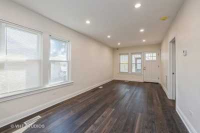 Home For Rent in Brookfield, Illinois