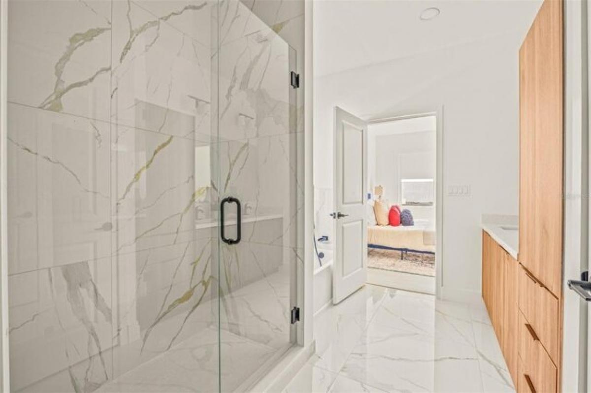 Picture of Home For Sale in Mascotte, Florida, United States