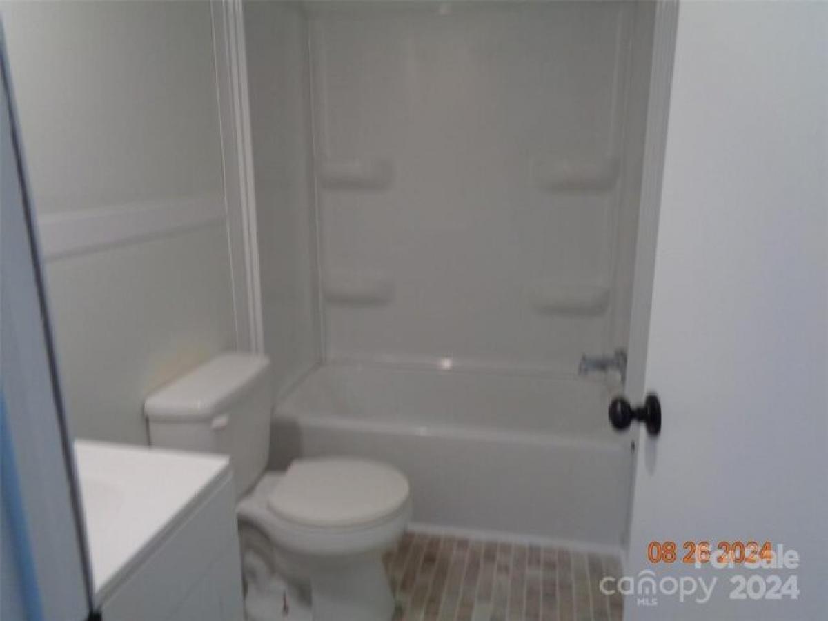 Picture of Home For Sale in Morganton, North Carolina, United States