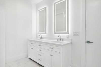 Home For Sale in Westhampton, New York