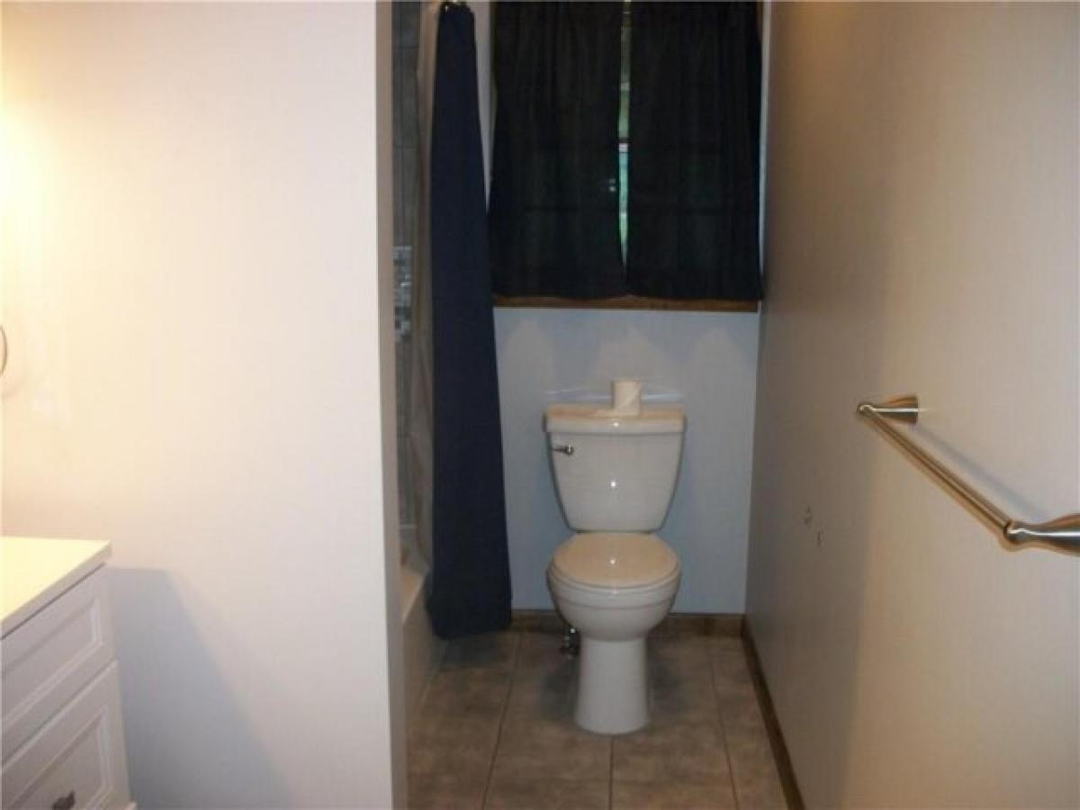 Picture of Home For Sale in Carmichaels, Pennsylvania, United States