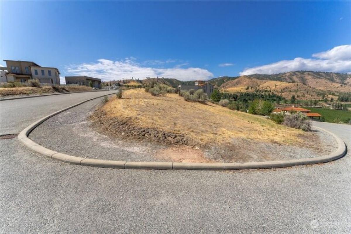Picture of Residential Land For Sale in Chelan, Washington, United States