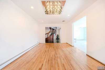 Home For Sale in Palisades Park, New Jersey