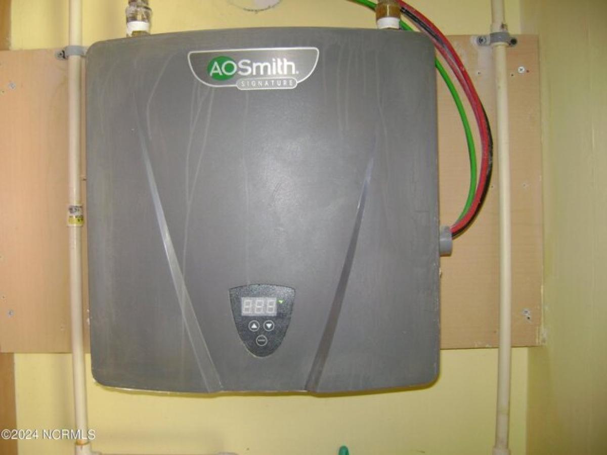 Picture of Home For Sale in Edenton, North Carolina, United States