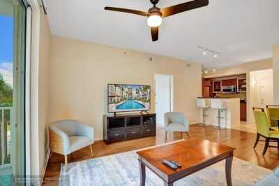 Home For Rent in Lantana, Florida