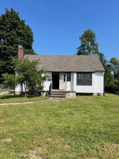 Home For Sale in Hyde Park, New York