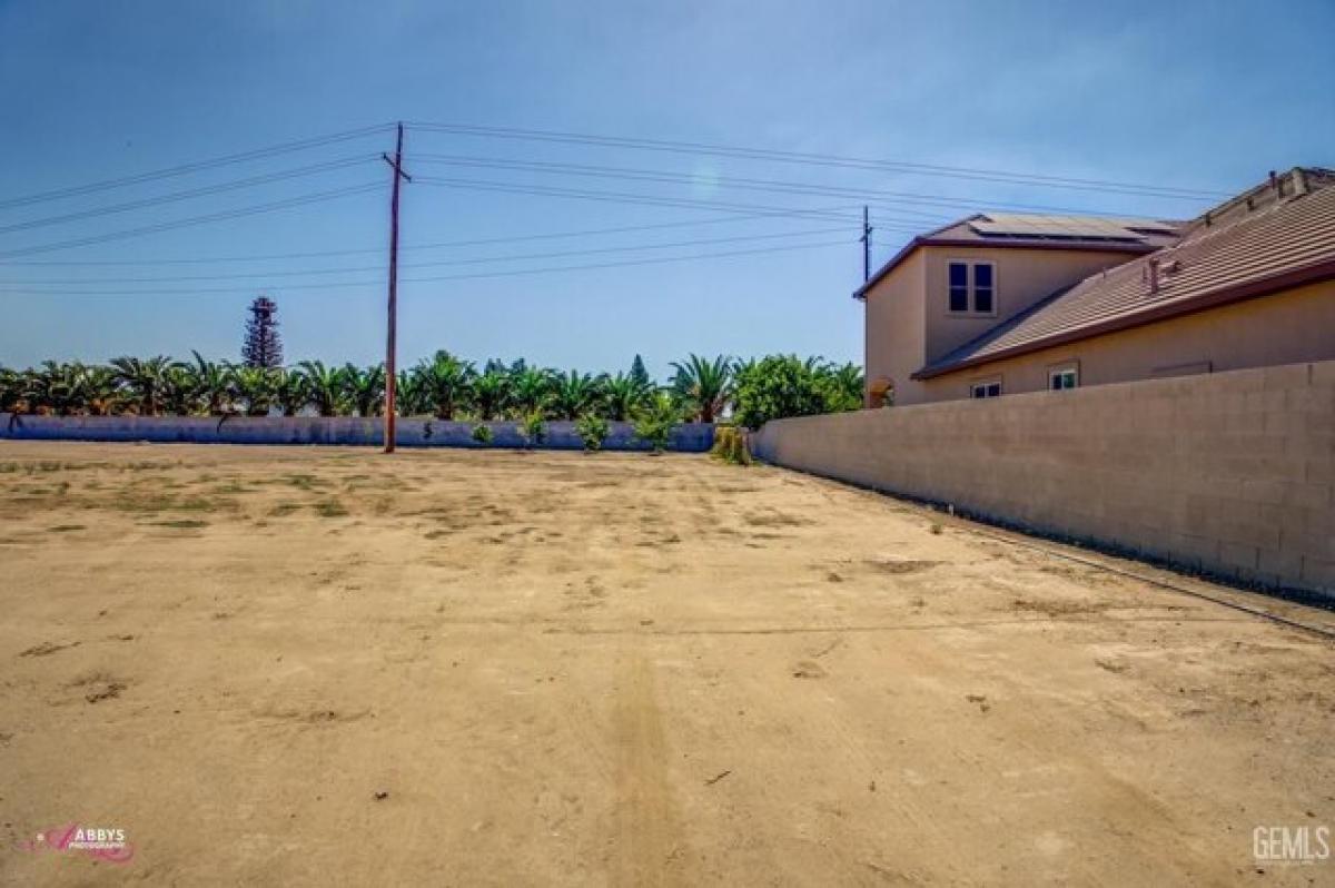 Picture of Residential Land For Sale in Bakersfield, California, United States