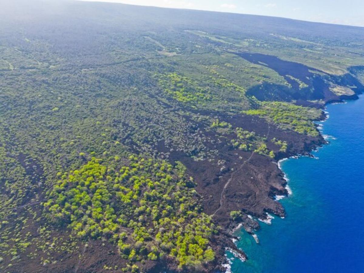 Picture of Residential Land For Sale in Captain Cook, Hawaii, United States