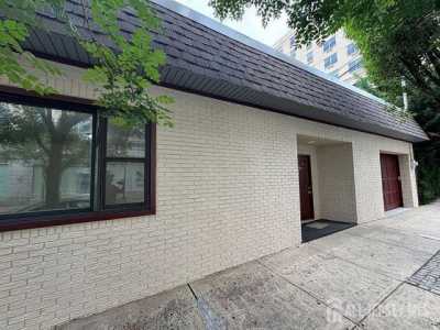 Apartment For Rent in 