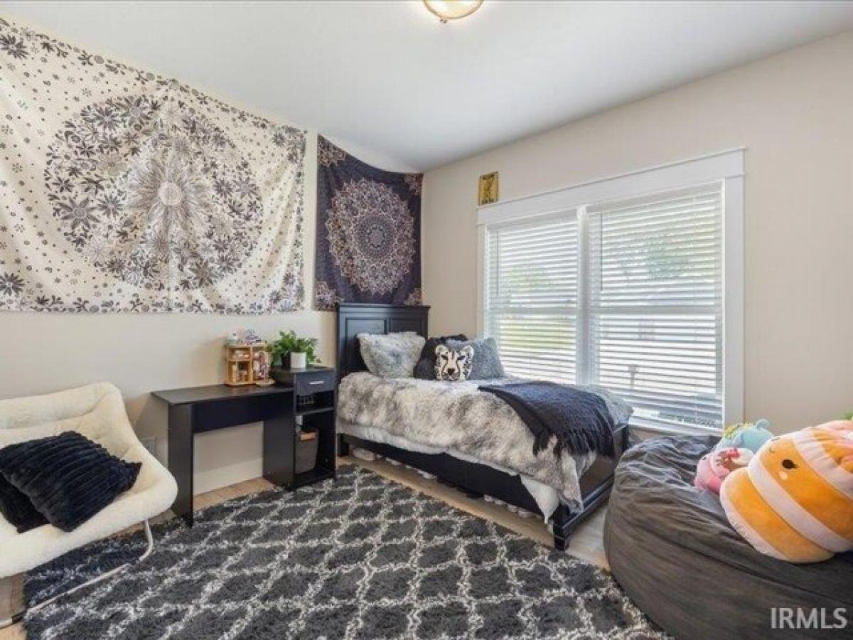 Picture of Home For Sale in Ellettsville, Indiana, United States