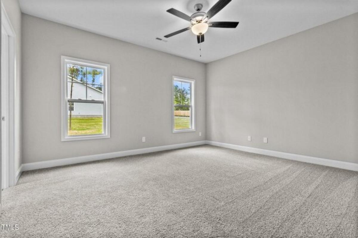 Picture of Home For Sale in Coats, North Carolina, United States